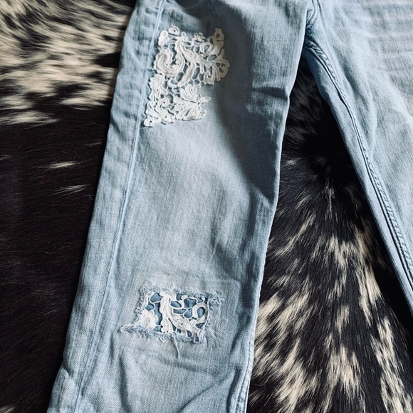 Silver Jeans - Picture 7 of 8